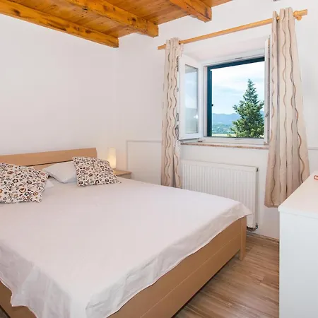 Awesome In With Jacuzzi Holiday home Bajagic